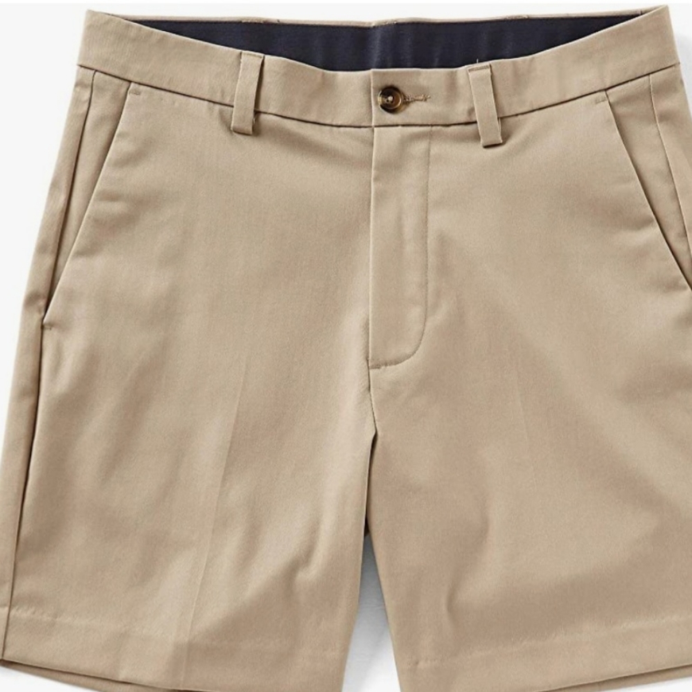 *NWOT Roundtree & Yorke TotalFLEX Flat Front Shorts